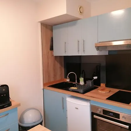 Appt Centre St Marc-possibilite De Parking Апартаменти