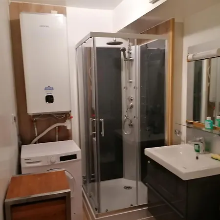 Apartment Appt Centre St Marc-possibilite De Parking