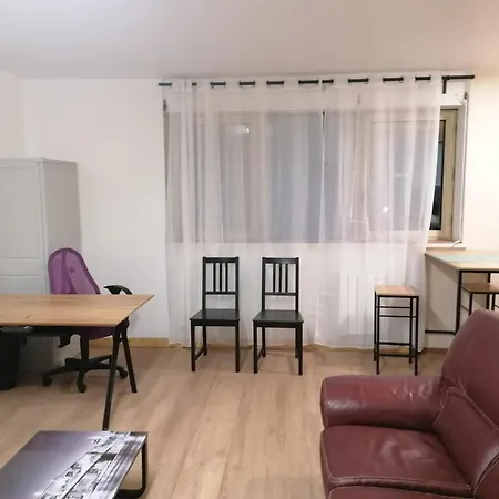 Appt Centre St Marc-possibilite De Parking Руан