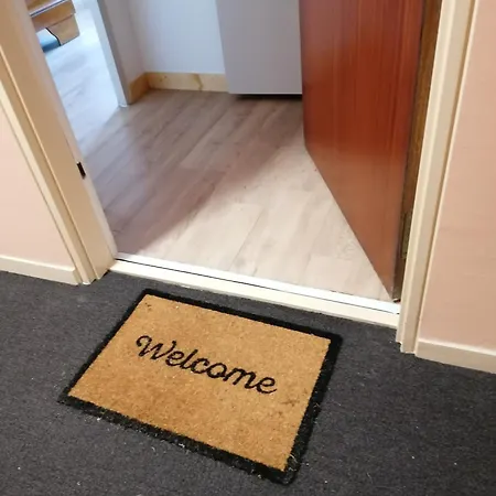 Appt Centre St Marc-possibilite De Parking Apartment