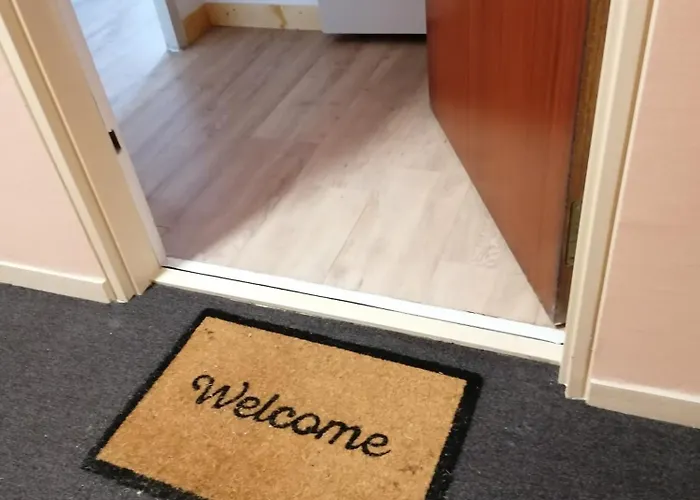 Appt Centre St Marc-possibilite De Parking Apartment